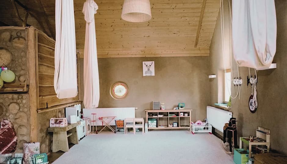 Mountain houses with playroom, playground and trampoline
